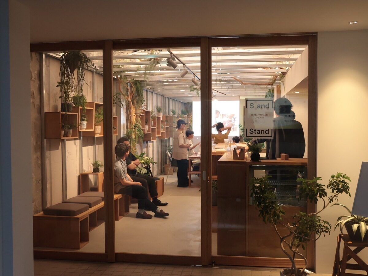 店内の様子12